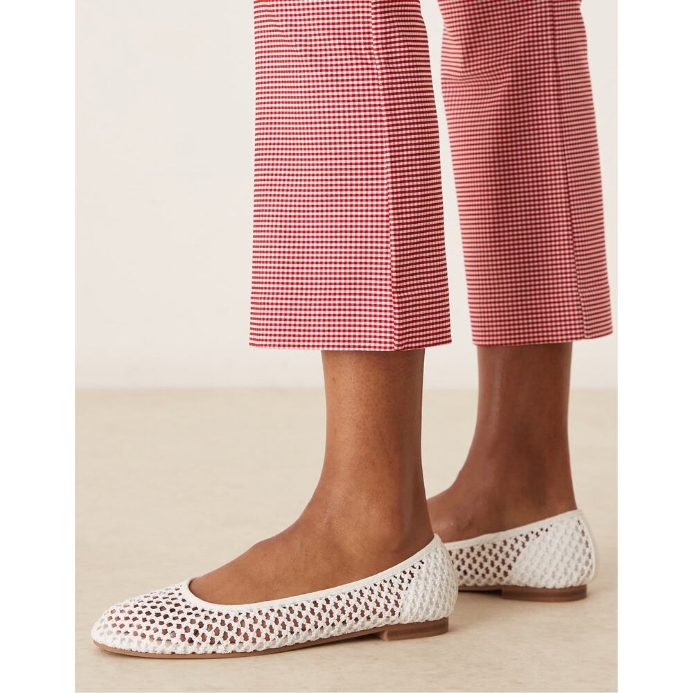 NWT Mango (MNG) Red Gingham Cropped Trouser Pants - Picture 2 of 8